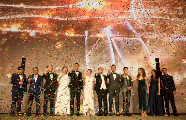 管理层祝酒仪式拉开2019领峰新加坡星梦之夜序幕。